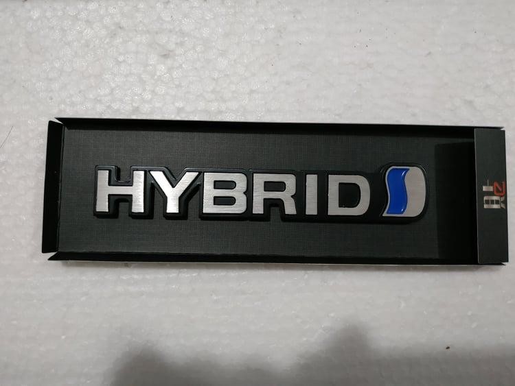 Car Monogram Logo Hybrid Metal Body Silver