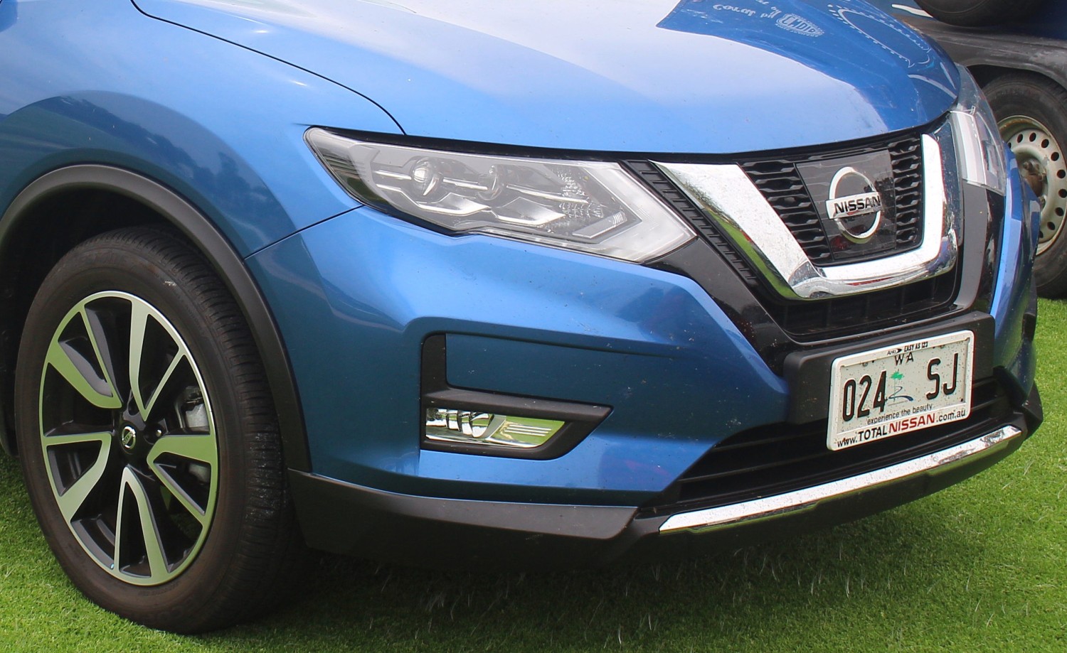 Nissan X Trail Fog Light Complete Bumper 2017-2018