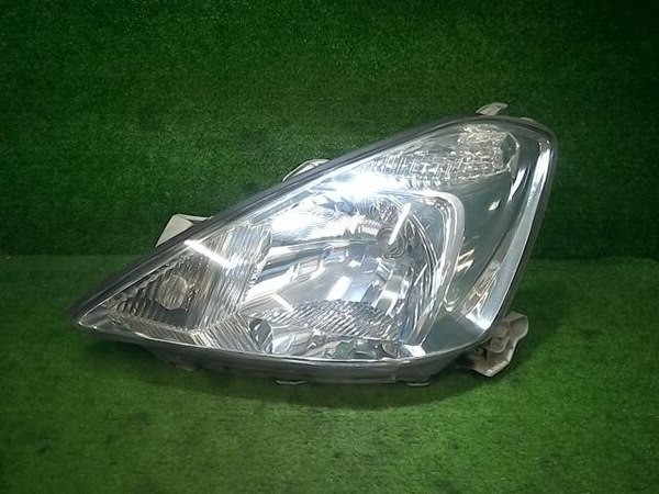 Toyota Allion Headlight 2005 (left)
