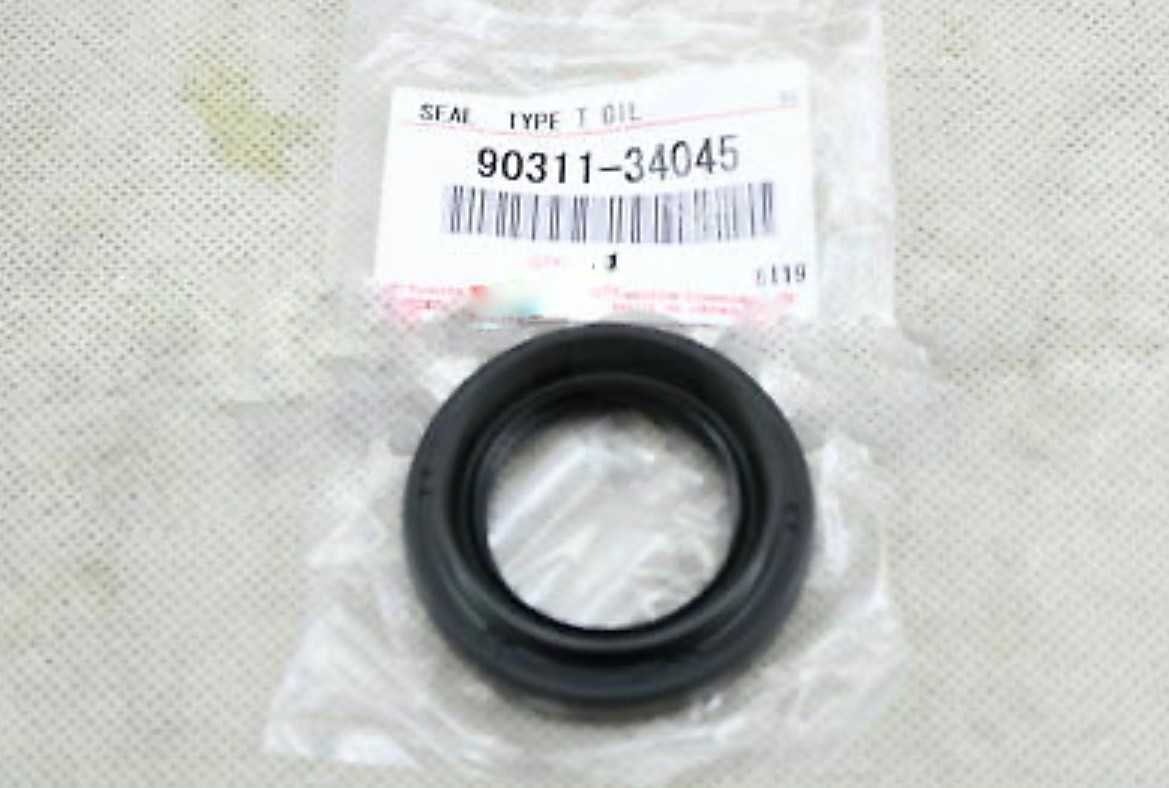 OIL SEAL, FRONT DRIVE SHAFT, RH9031134045
