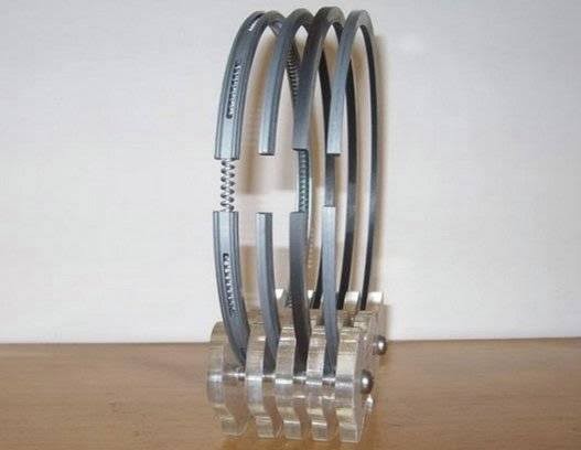 TOYOTA PISTON RING SET 13011-64213 2C