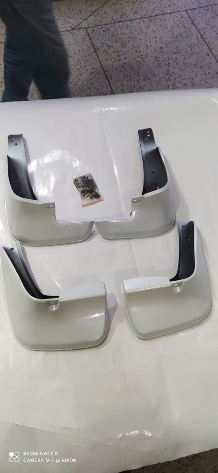 4 Pcs Universal Color Mud Guard Mat/Mud Flaps & Splash Guards